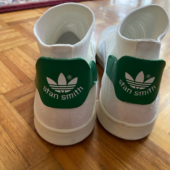 Adidas white sock shoes - Picture 3 of 3